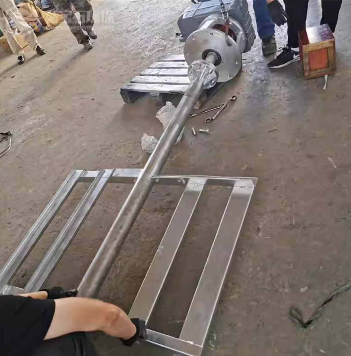 框式攪拌機(jī)平穩(wěn)投入運(yùn)行注意哪些事項(xiàng)